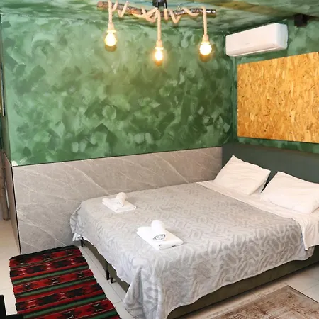 Green Apartment * טיראנה